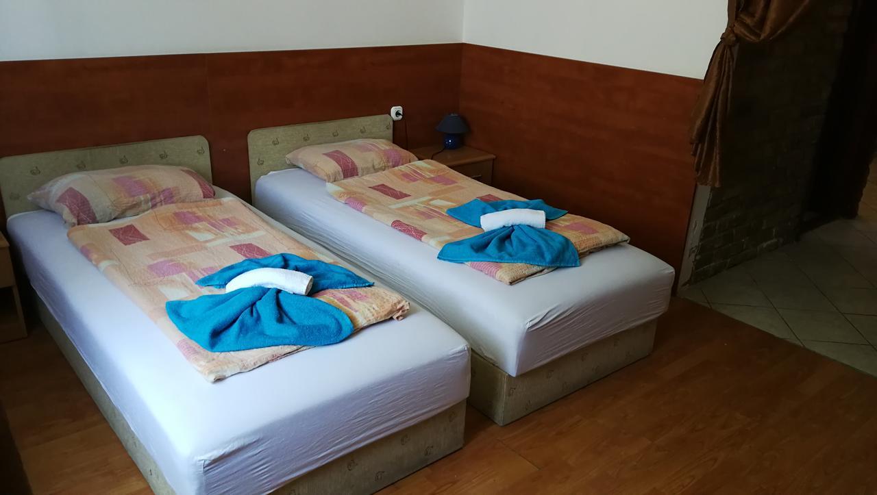 Dunakanyar Bed & Breakfast God Exterior photo